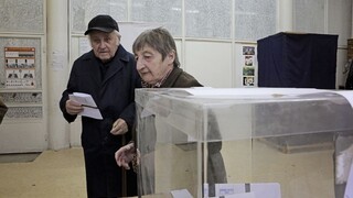 Voľby v Bulharsku sú bez víťaza, výsledky prekvapili