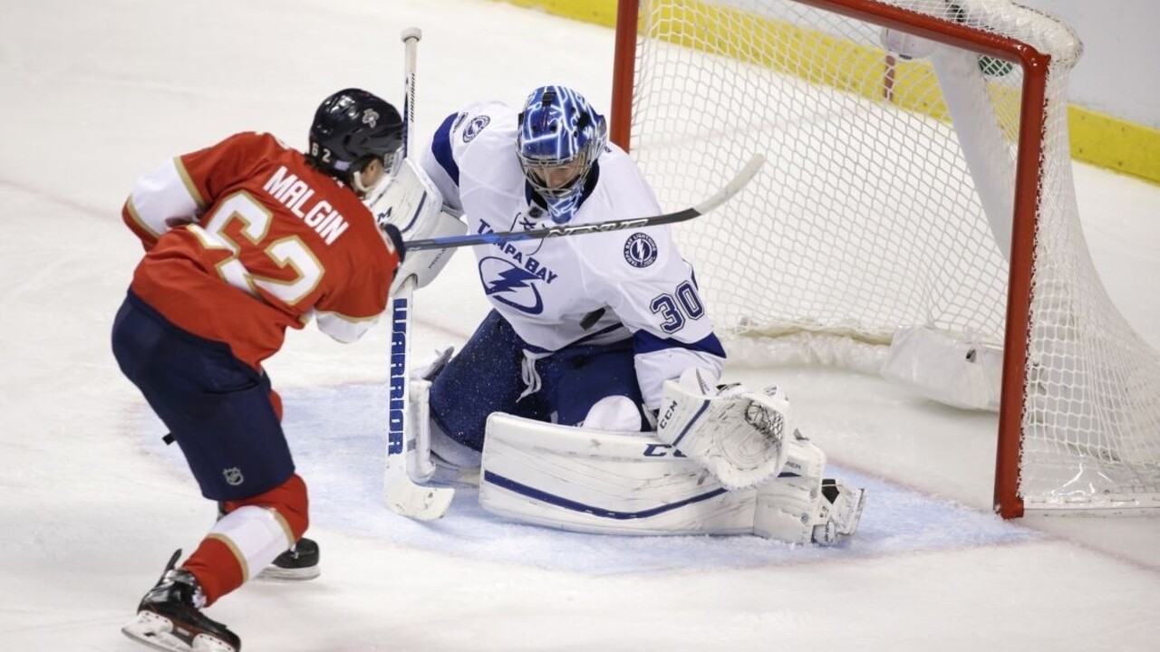 NHL: Víťazstvá Haláka aj Cháru, deviata prehra Vancouveru