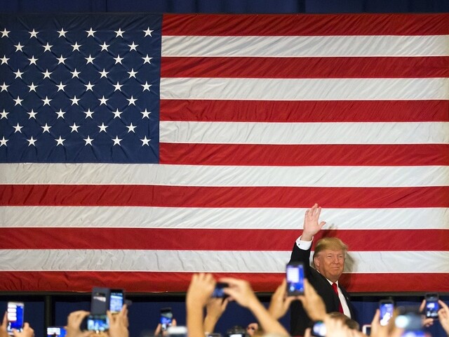 Trump si obľúbil Twitter. Urážal na ňom kolegov, súperov aj iné krajiny