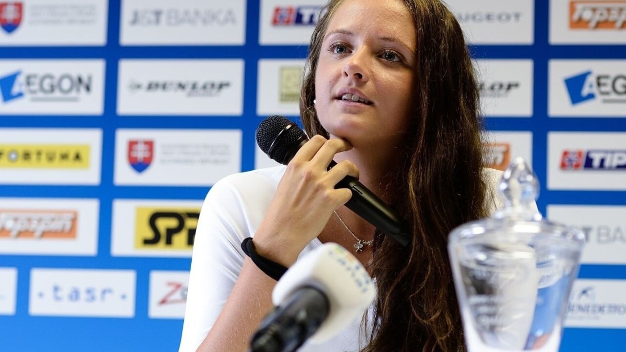 V súboji slovenských tenistiek bola úspešnejšia Kužmová