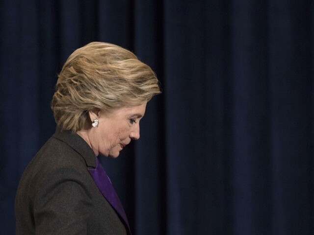Mrzí ma, že sme nevyhrali. Clintonová po neúspechu vystúpila na verejnosti