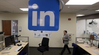Rusi zakázali LinkedIn, hrozia aj iným sociálnym sieťam