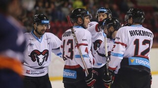 Barani potvrdili úlohu favorita, Surový strelil Piešťanom hattrick