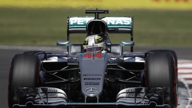 Hamilton si vybojoval pole position na VC Brazílie