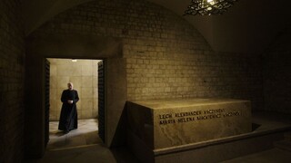 Po polnoci ukončili exhumáciu pozostatkov bývalého poľského prezidenta