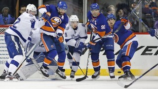 Vasilevskij shutoutom zatienil Haláka, Islanders prehrali