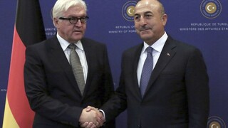 Steinmeier podporuje dialóg s Tureckom, trápi ho masové zatýkanie
