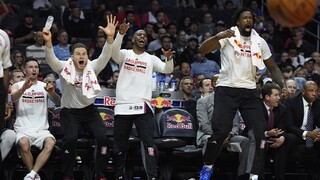 Basketbalisti LA na západe predviedli show, zdolali Brooklyn