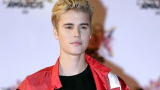Justin Bieber medzi futbalistami Barcelony, má za sebou tréning