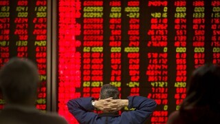 Finančný trh zažíva turbulencie, pozornosť pútajú hedžové fondy