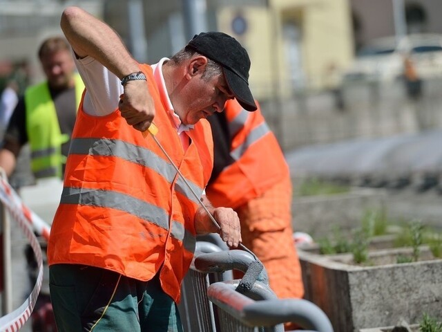 Prečo dlhoročným pracujúcim vyšlo v prognóze poisťovne menej než tým, ktorí ledva začali robiť? 