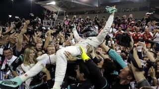 Rosberg sa po prvýkrát v kariére stal majstrom sveta F1