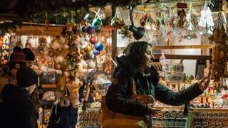 vianočné trhy obchod 1140 px (TASR/Michal Svítok)