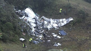 V Kolumbii sa zrútilo lietadlo s futbalistami, prežilo len zopár ľudí