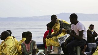 Do Európy sa dostali státisíce migrantov, väčšina cez more