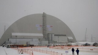 Černobyľ dokončil novú kupolu, nebezpečenstvo ukryli pod oceľ