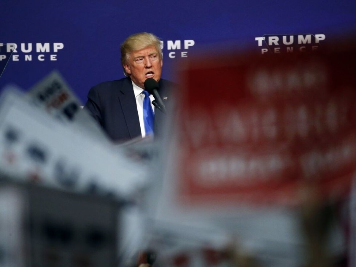 Pozor na ruské sľuby aj na rušenie dohôd, varoval Trumpa šéf CIA