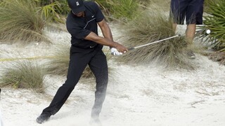 Tiger Woods sa po dlhých mesiacoch vrátil, úvod má za sebou