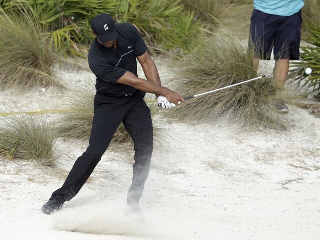 Tiger Woods sa po dlhých mesiacoch vrátil, úvod má za sebou
