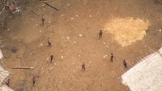 Tento kmeň dodnes nepozná civilizáciu. Pozrite si unikátne zábery