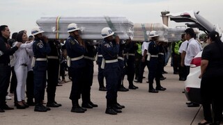 Bolívijské letisko lemovali balóny, lúčili sa s futbalovým tímom
