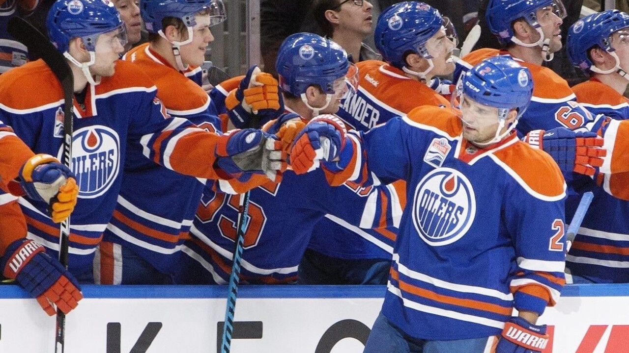 NHL: Sekera asistoval pri víťaznom góle Edmontonu, Chára nehral