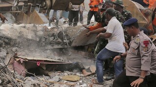 Po ničivom zemetrasení na Sumatre našli ďalších mŕtvych
