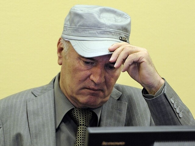 Za masaker v Srebrenici bude potrestaný, Mladič stojí pred súdom