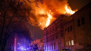 V Košiciach horela univerzita, zo strechy ostali len trámy