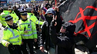 Británia zakročila proti neonacistom, zakázala hnutie Národná akcia