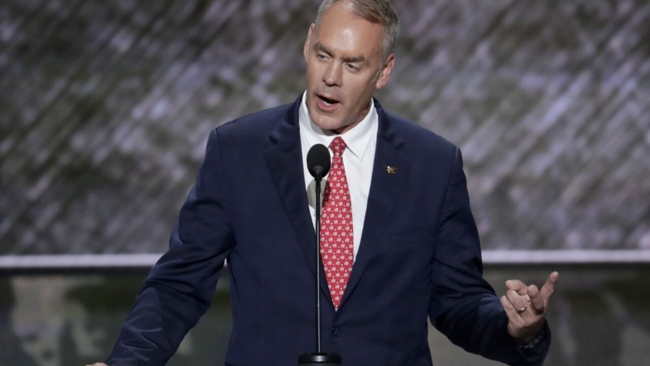 Trump si za ministra vnútra vybral kongresmana štátu Montana