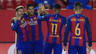 Suárez v Barcelone nekončí, predĺži kontrakt