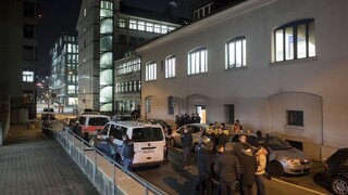 Pri islamskom centre v Zürichu sa strieľalo, hlásia zranených