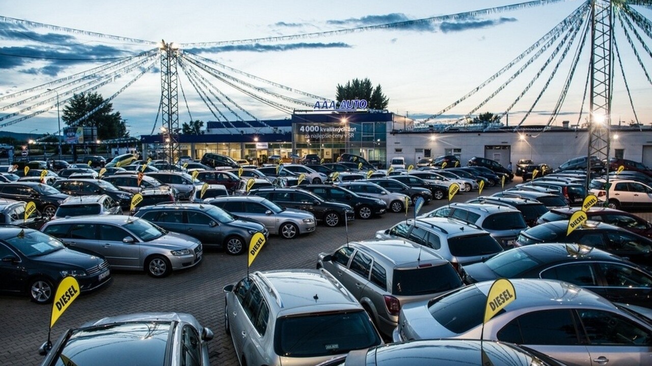 AAA AUTO znižuje pred Vianocami ceny áut až o 4000 eur
