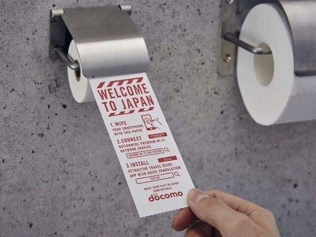 Na japonskom letisku ponúkajú toaletný papier aj na smartfóny