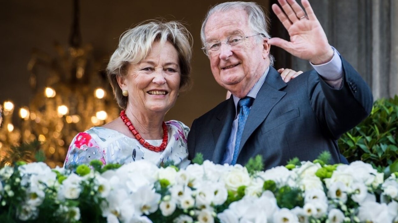 Belgická kráľovná si pri páde zlomila chrbticu, odviezli ju do nemocnice