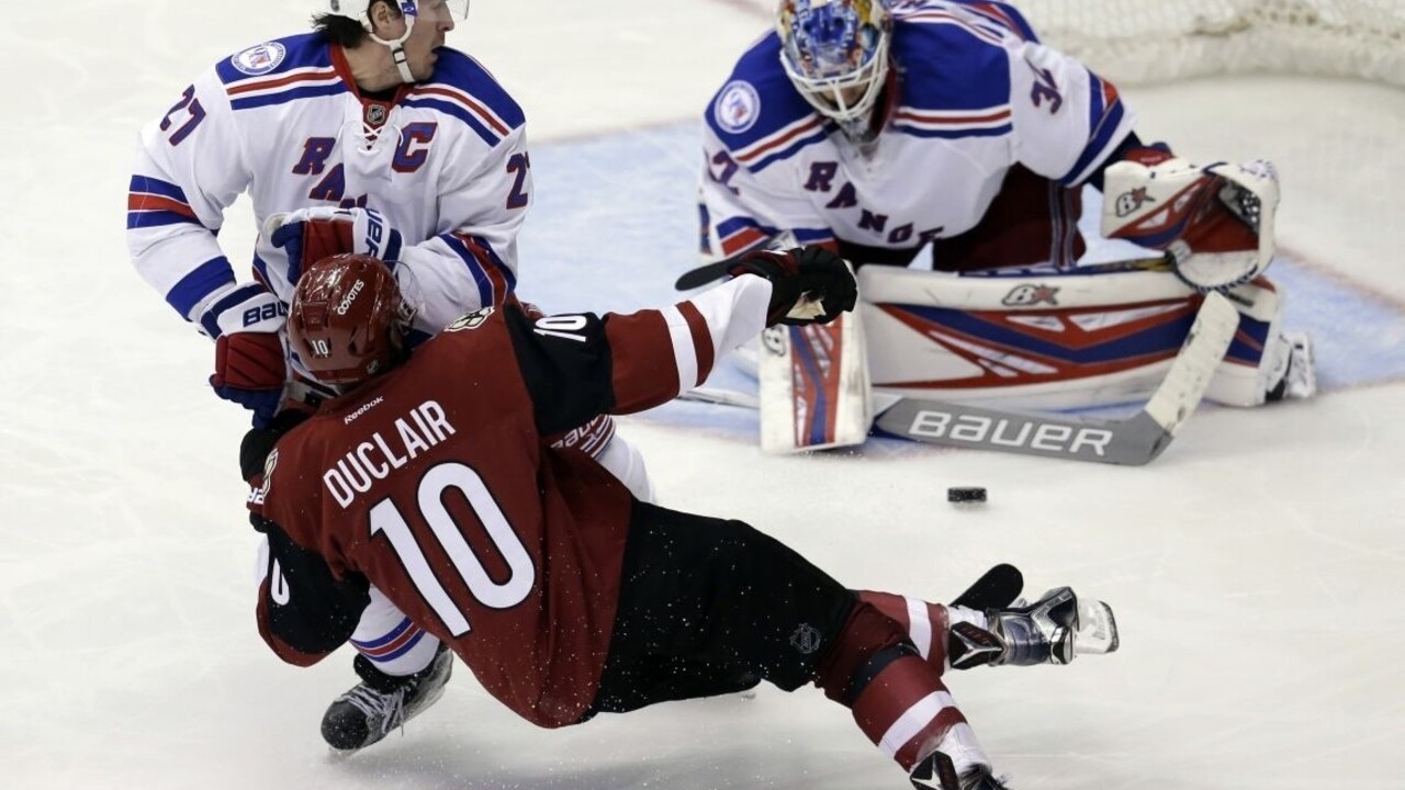 NHL: Tatar pomohol gólom k výhre Detroitu, Hrivík asistoval