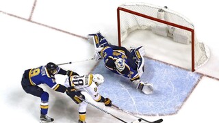 NHL: Saros aj Dell s prvým shutoutom v NHL, Kempného premiérový gól