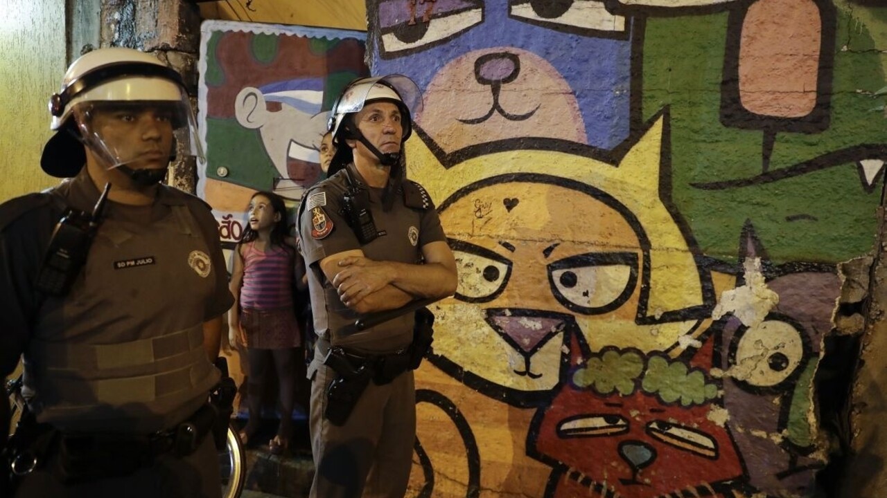 Muž útočil na večierku v Brazílii, zabil najmenej 12 ľudí