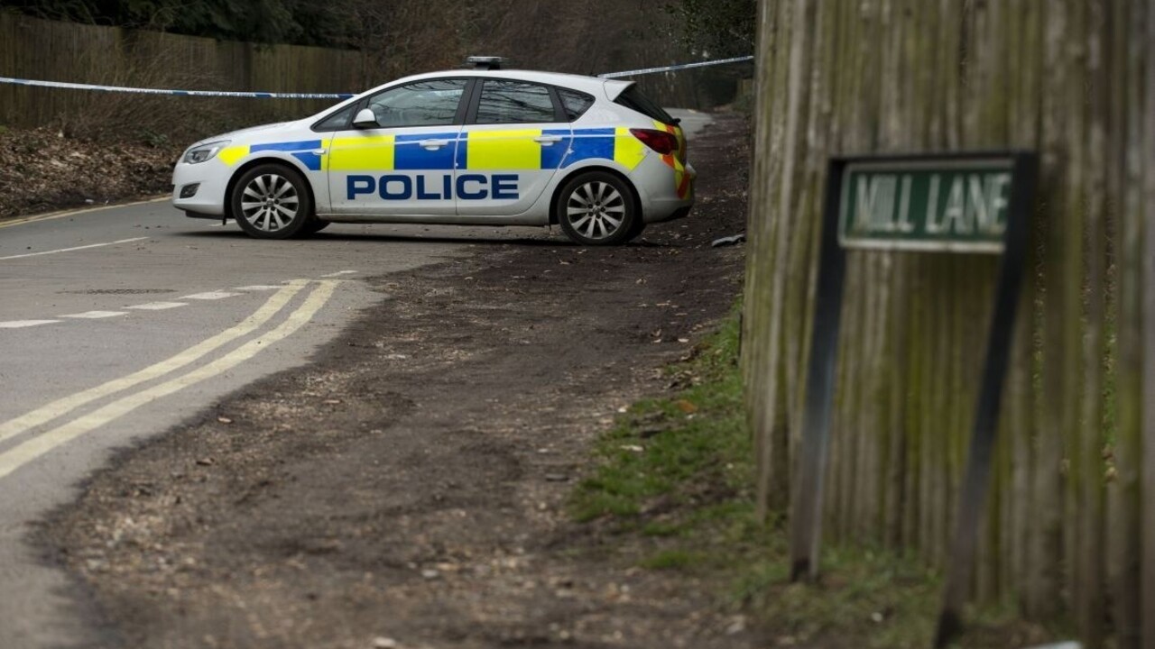 Vodič v Británii zrazil dve mladé Češky, jedna zraneniam podľahla