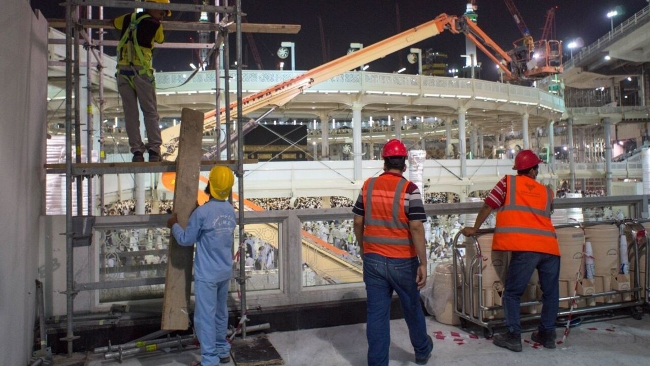 Robotníci nedostali mzdy, štát ich dal zbičovať a uväzniť