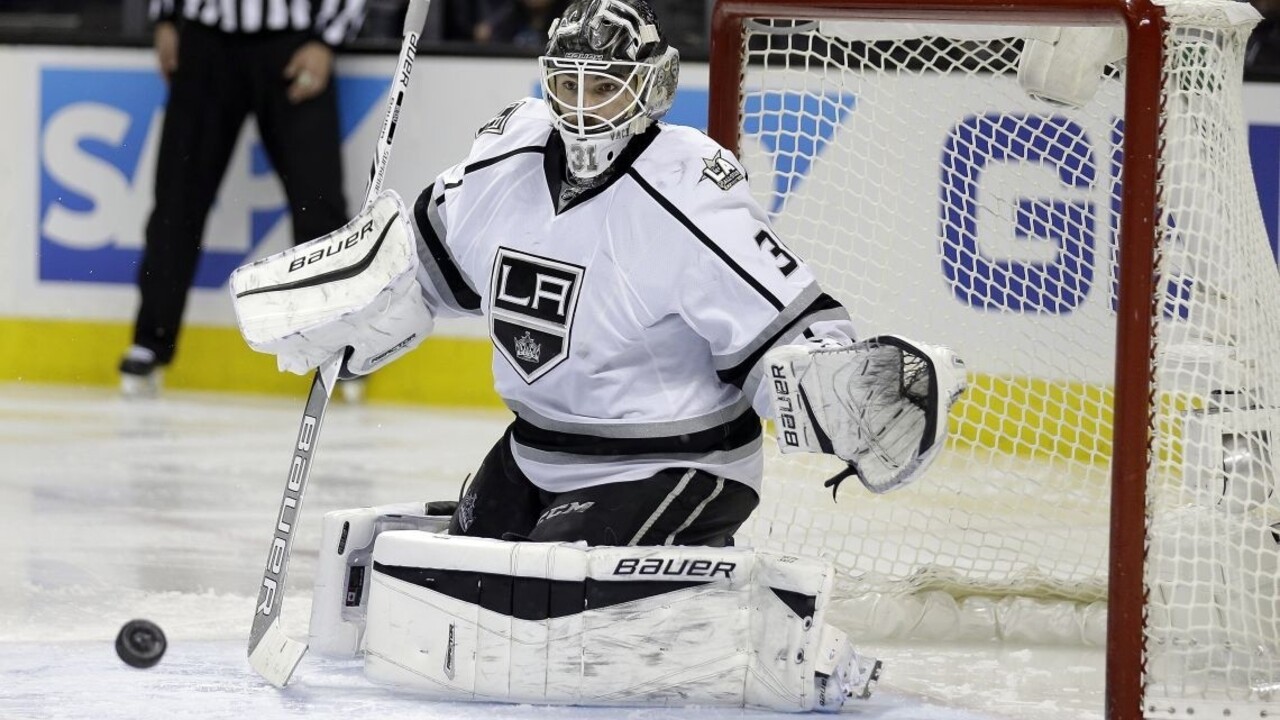 NHL: Budaj inkasoval raz, Columbus víťazstvo od rekordu