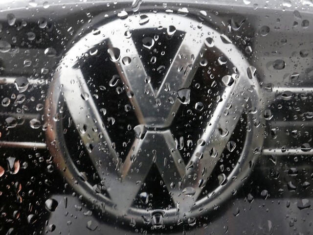 Volkswagen vybuduje v Indonézii ekosystém batérií pre elektrické vozidlá. Chce dobehnúť Teslu