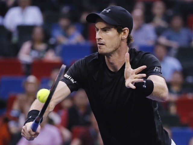 Murray aj Djokovič postúpili do semifinále turnaja v Dohe