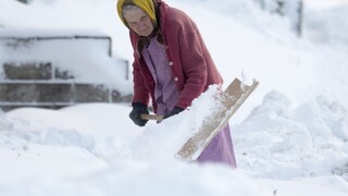 Starý kontinent zasiahla arktická zima, mráz si už vyžiadal prvé obete