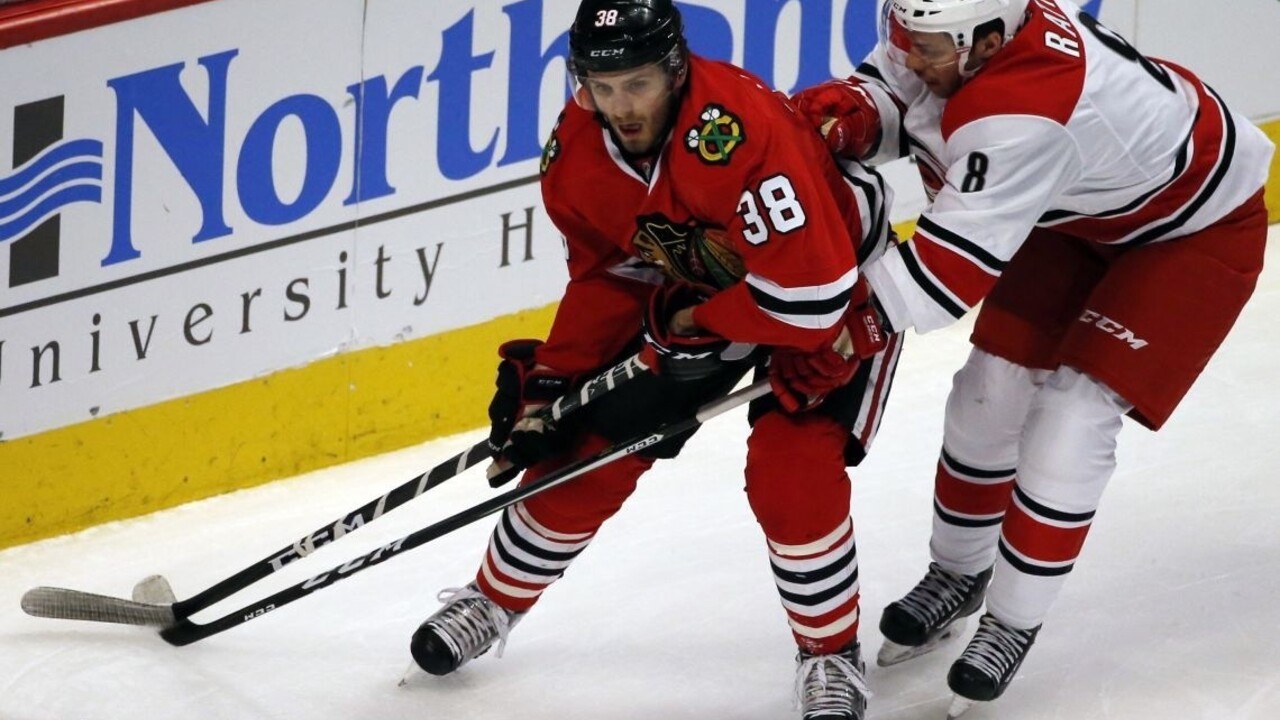 NHL: Hossa asistoval pri výhre Chicaga, Pánik nebodoval