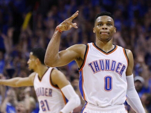 NBA: Westbrook skóroval trojky z náročných pozícií, bol hviezdou zápasu