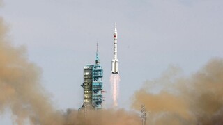 Čína vypustila prvú komerčnú raketu, do vesmíru vyniesla satelity