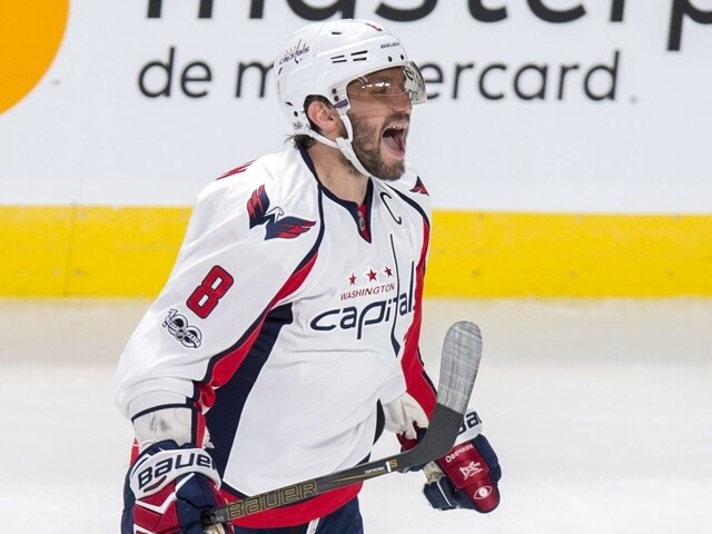 NHL: Ovečkin sa vyrovnal Richardovi, Luongo prekonal Sawchuka
