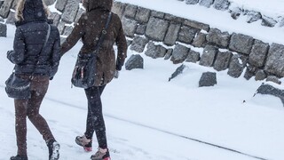 ONLINE: Nový sneh komplikuje dopravu, hlásia viaceré nehody